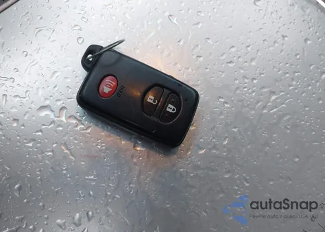 2010 Toyota Rav4 Limited V6 z USA, uszkodzony, nr VIN 2T3DK4DV5AW028088